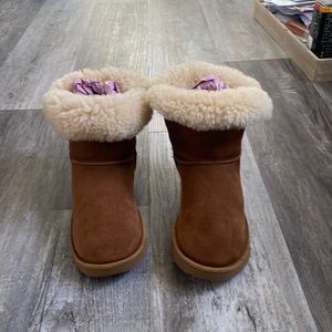 EUC UGGS sz 6